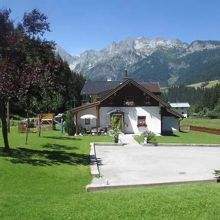 Ferienhaus Schwarzenbacher *